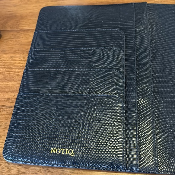 Notiq Blaq Lizard Midi Desk Folio Ringless Agenda | Classic 9 Disc cover - Picture 3 of 5